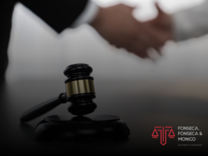 Indenização por danos morais de inscrição indevida em cadastro de restrição ao crédito